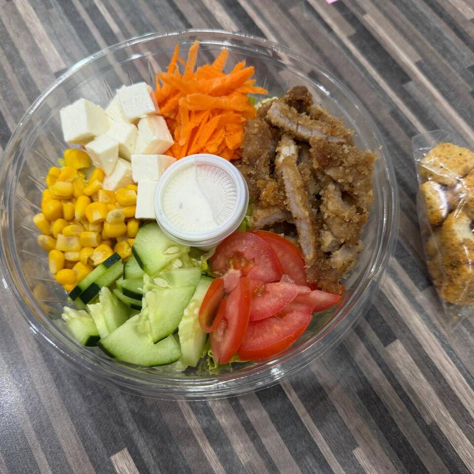 Ensalada Sucrine con Proteína a Elección