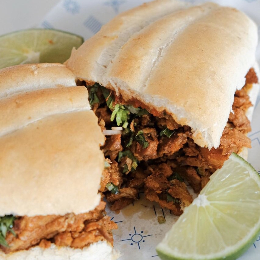 Torta pastor c/cilantro y cebolla