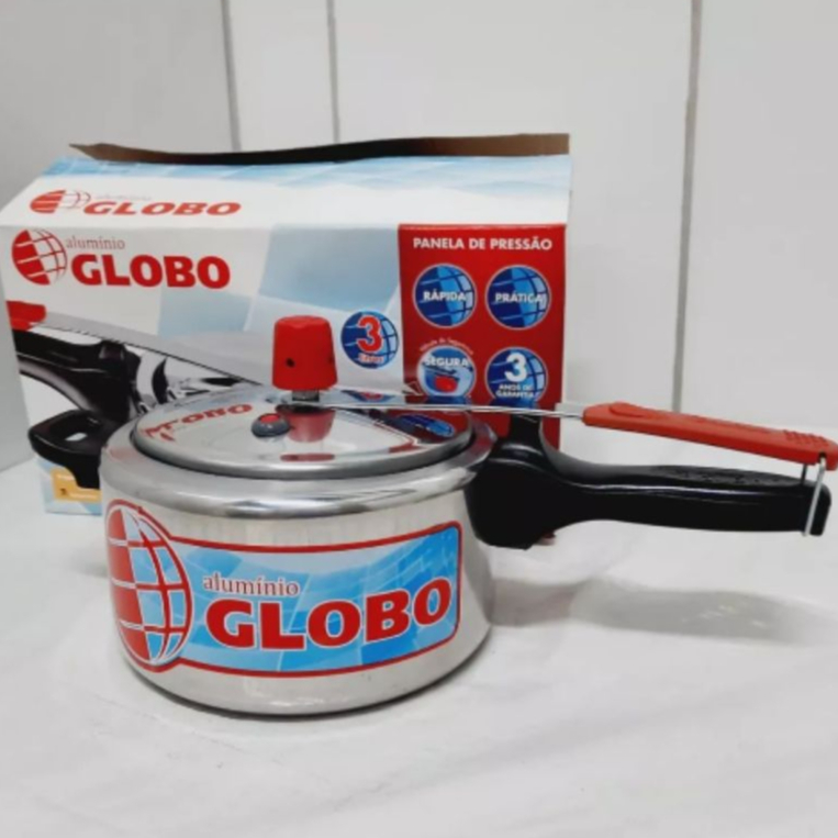 Material alumínio - Para cozinhar os diversos pratos com segurança e praticidade as panelas de pressão são fáceis de usar e fechar com certificado do inmetro garante a segurança para usa casa.
