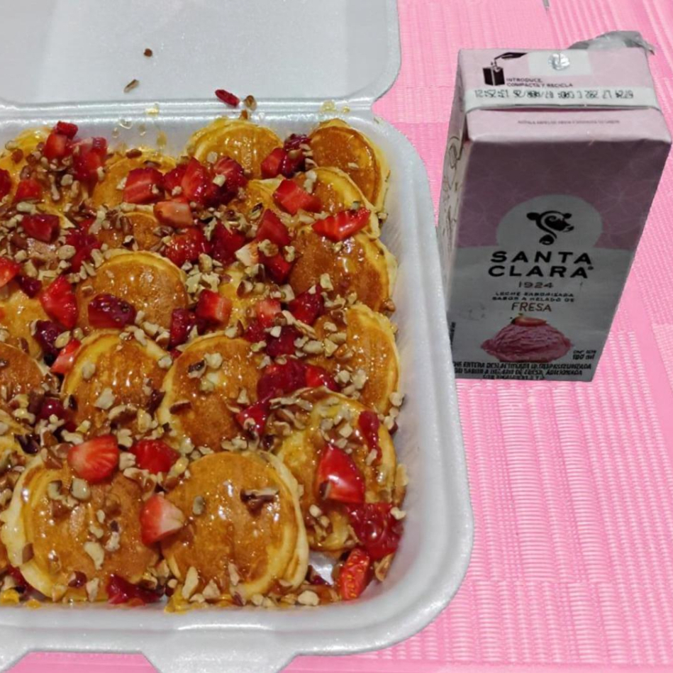 Combo 25 Mini Hot Cakes + 1 Lechita de 180 Ml