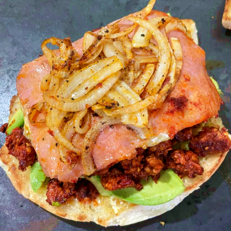 Lonche Triple de Adobada