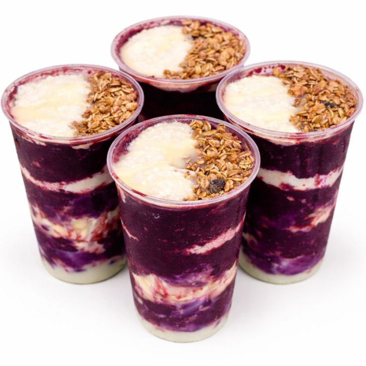 4 Copos de açai com Leite condensado, Leite em pó e Granola