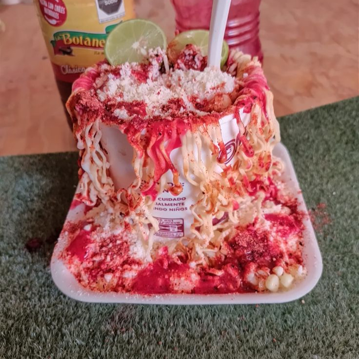 Maruchan con Elote en Charola