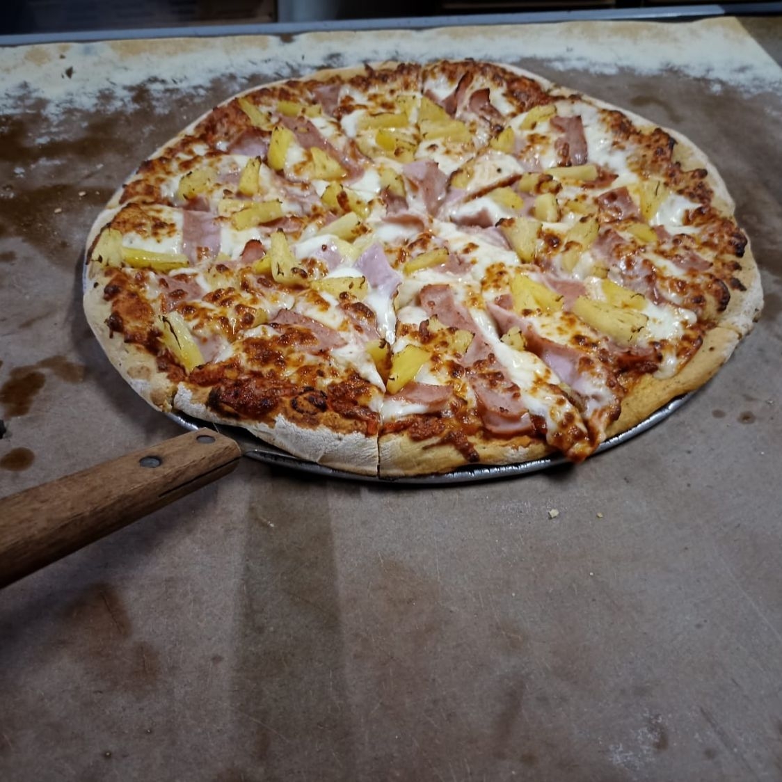 Pizza Hawaiana