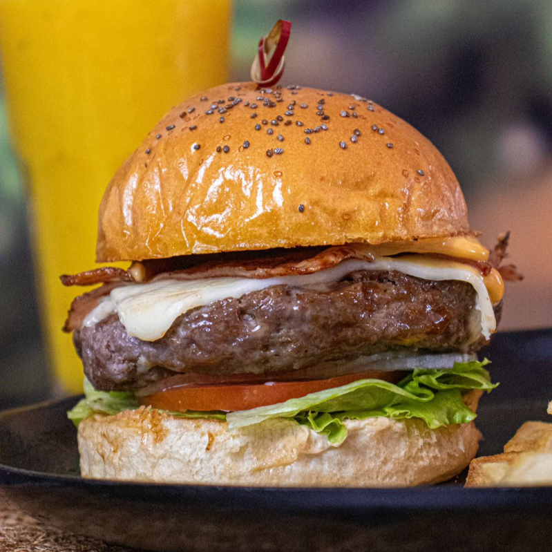 Hamburguesa Mega Gorda + Papas Fritas