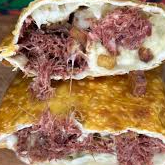 Carne seca , mussarela , bacon , calabresa e banana da terra frita