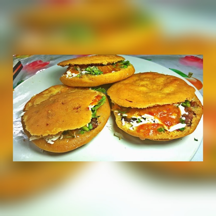 Gorditas de tinga de pollo 1 pz