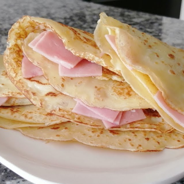 Crepa con Jamón, Philadelphia y Manchego