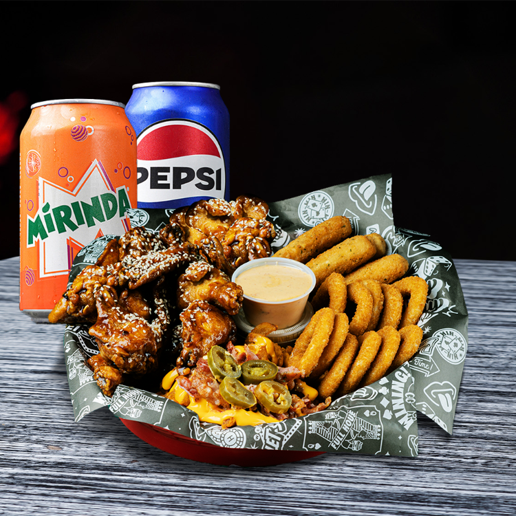 Charola Poker Sampler + Refresco.