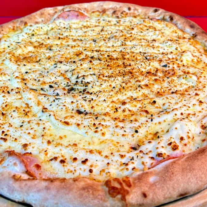 LOMBO, PRESUNTO, CATUPIRY, MUSSARELA E PARMESAO