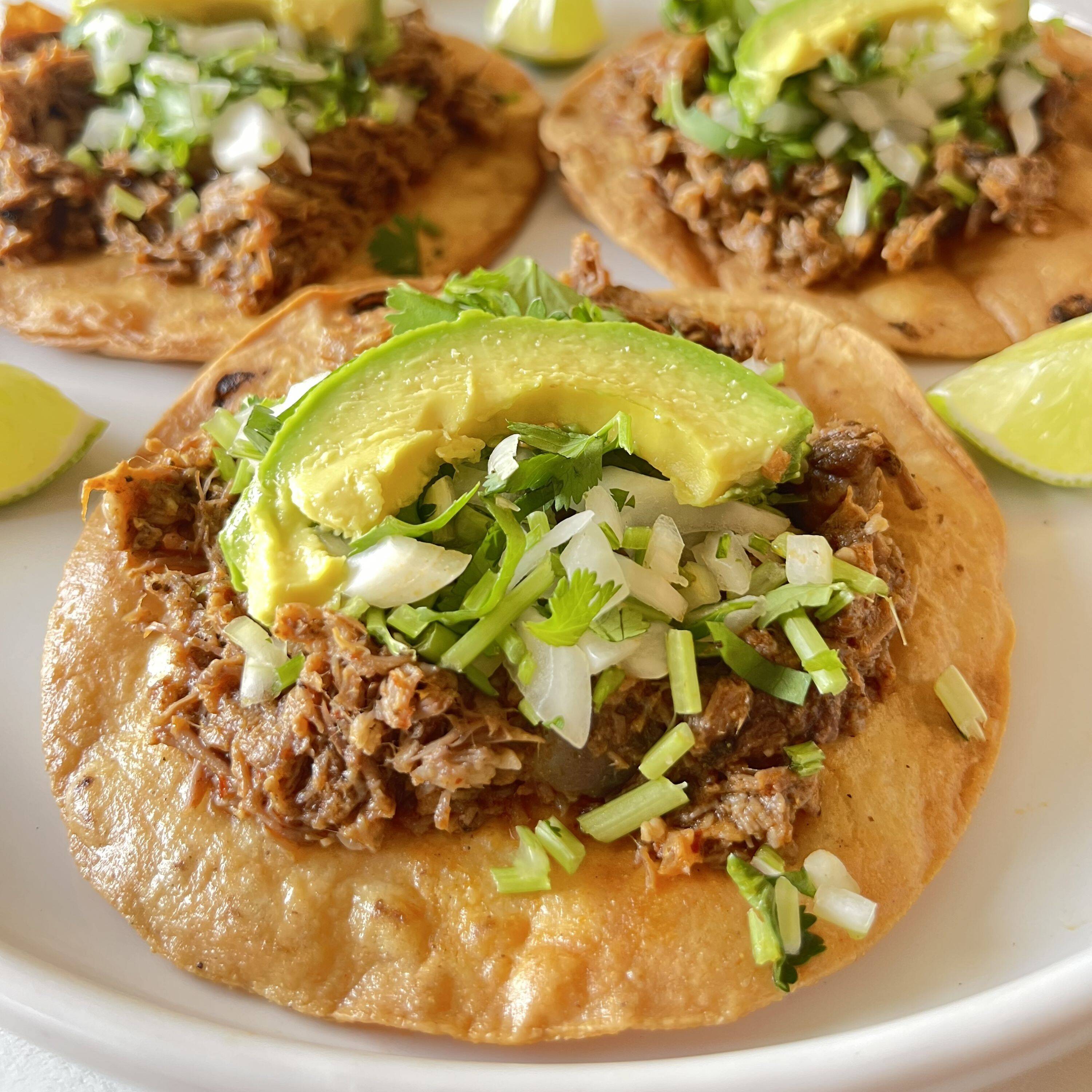 6 Tostadas de Birria