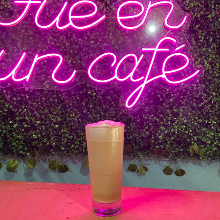 Latte avellana frio