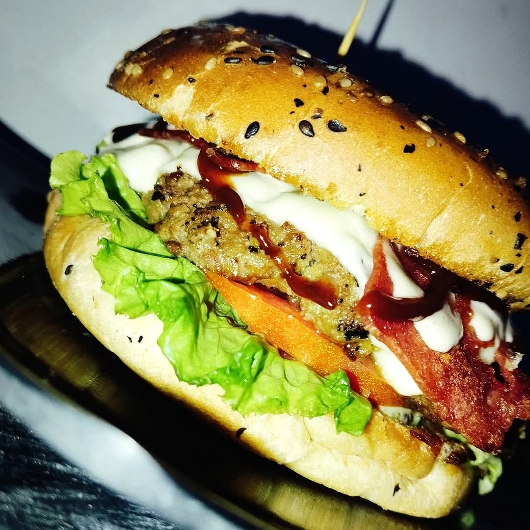 Hamburguesa Clásica más Papa