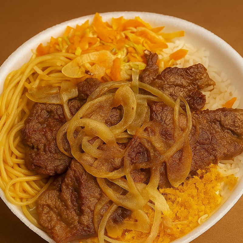 Nosso delicioso contra-filé acebolado que segue acompanhado de arroz , feijão fresquinho, farofa temperada , macarrão alho e óleo, junto com deliciosos acompanhamentos que são variados a cada Dia como por exemplo ( chuchu com cenoura, purê de batata, maionese de beterraba, abobrinha ) , também enviamos uma salada de alface, tomate e cebola em um recipiente separado, lembrando que nossos alimentos são produzidos diariamente com todo amor e carinho. (imagem meramente ilustrativa)