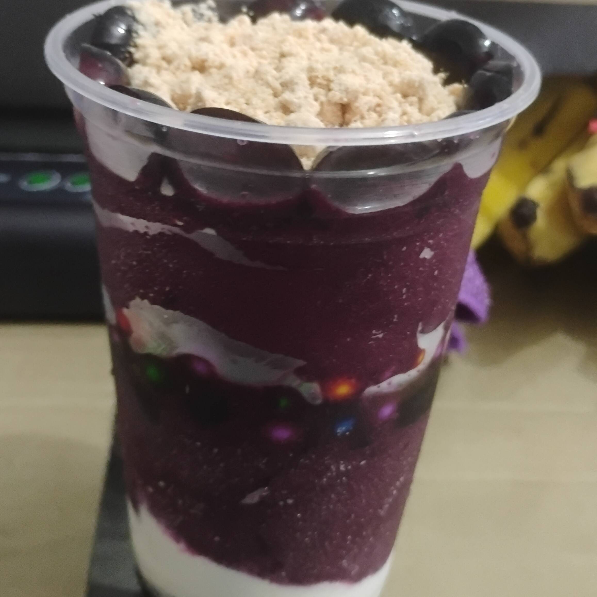 ( 3 acompanhamentos, 1 fruta, 1 cobertura)