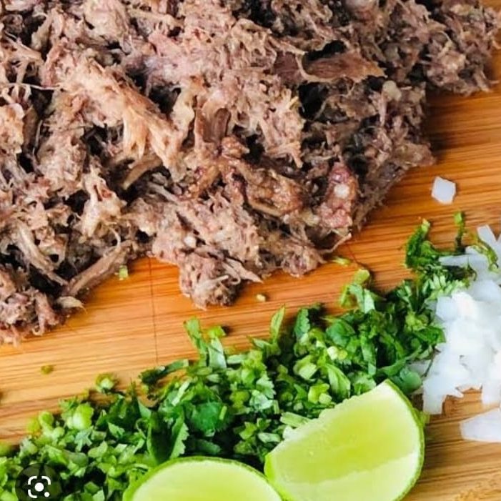 Combo 1/2 Barbacoa + 2 Menuditos + 2 aguas de 1/2