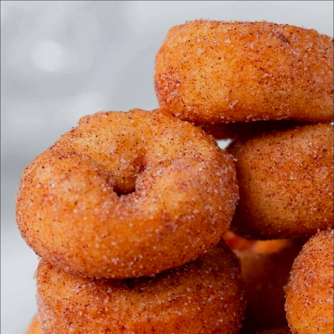 10 piezas de Mini donas con azúcar y canela