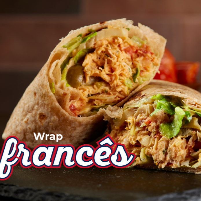 Frango Desfiado salteado com Alho Poró, Champignon, Azeitona, Catupiry, Tomate Seco e Alface Americana temperada com o nosso Molho de Queijo.