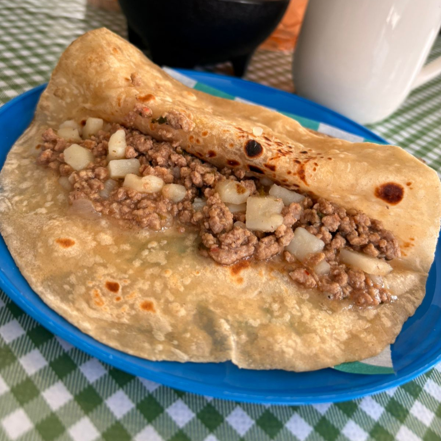 TORTILLA HARINA CON GUISADO