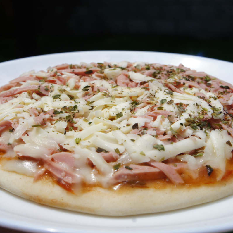 Presunto, mussarela, orégano