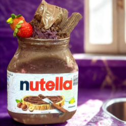 Saboreie essa novidade,aonde utilizamos potes quase vazios para voce que gosta de nutella ter uma experiencia ainda melhor, aproveite! (aprx. 600ml)