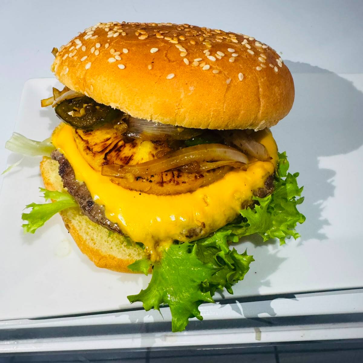 Hamburguesa Hawaiana con Papas