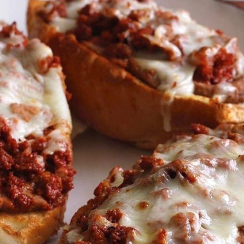 Molletes con carne