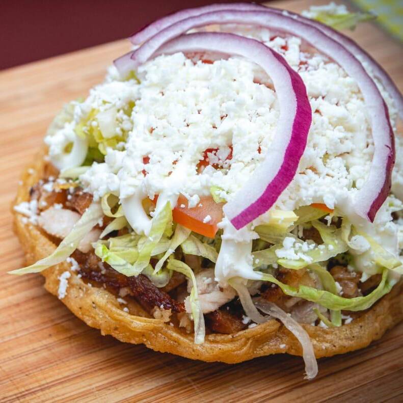 Sope de Carnitas