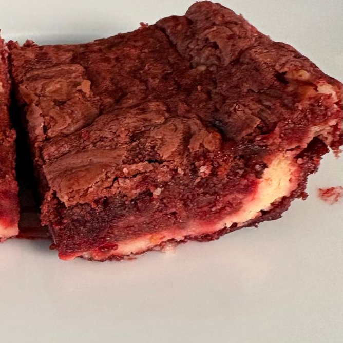 Brownie Red Velvet Cheesecake
