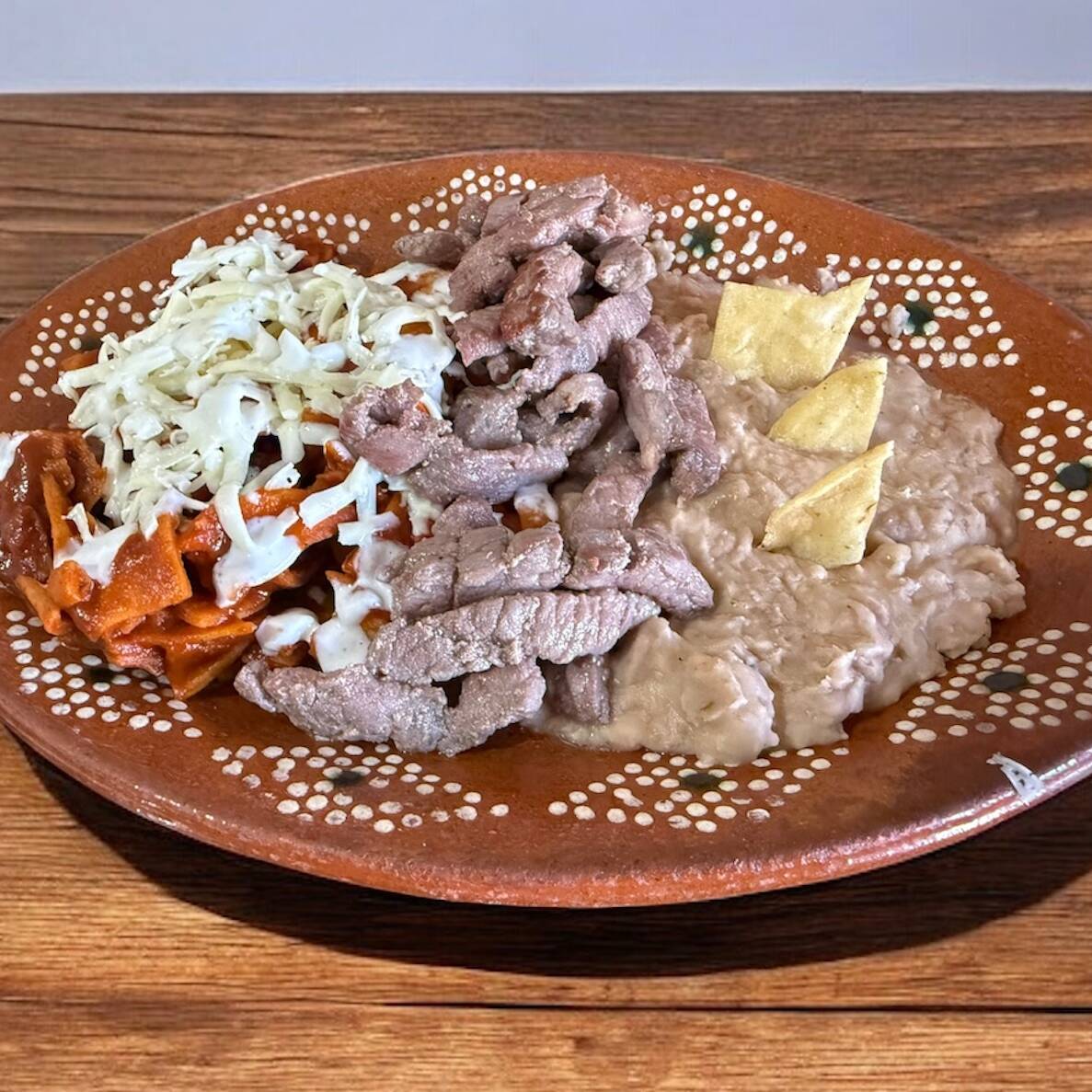 CHILAQUILES CON ARRACHERA