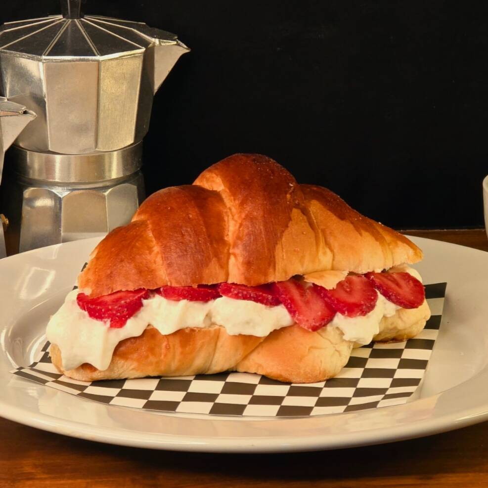 Croissant Frutas & Crema