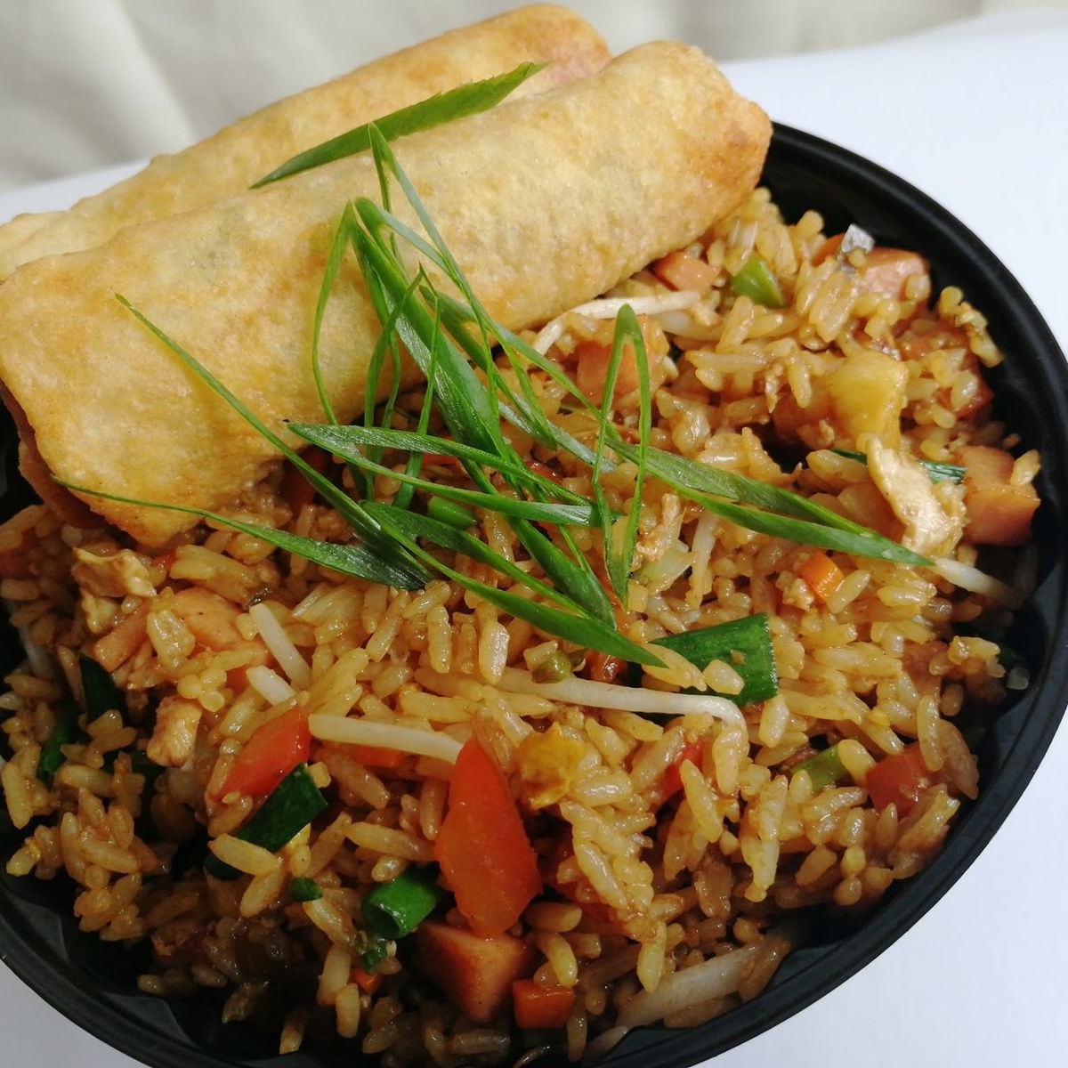 Arroz Chino 3 Personas más 3 lumpias