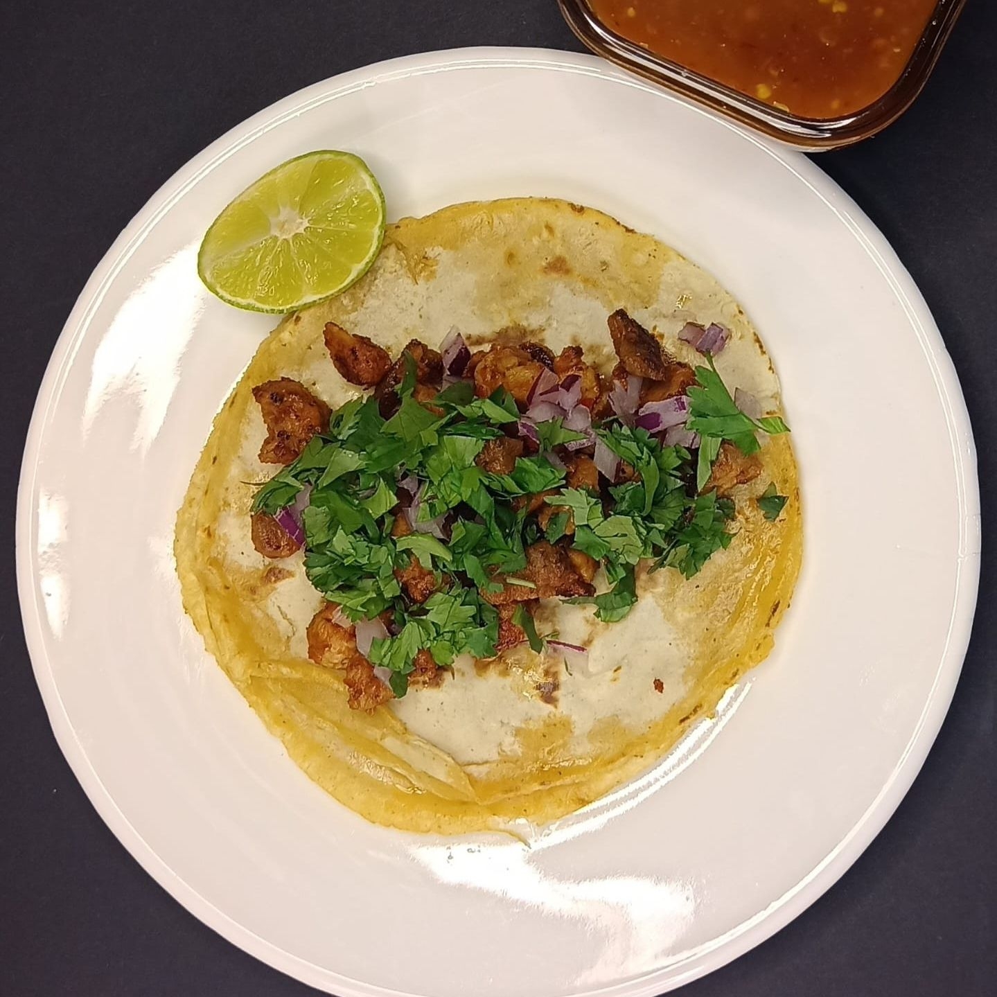 Taquito de carne adobada
