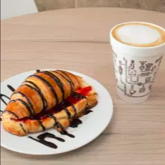 Combo Café Americano y Pan Dulce