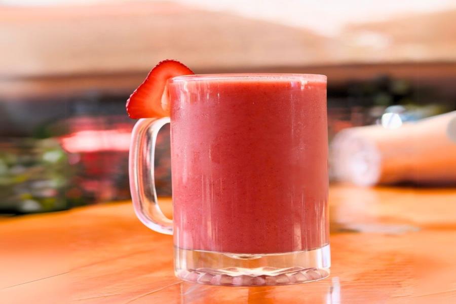 LICUADO CON LECHE Y FRUTA COMBINADO