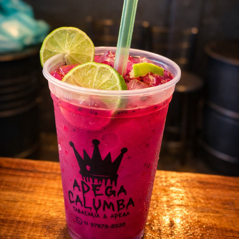 pitaya, gelo, açúcar e vodka.