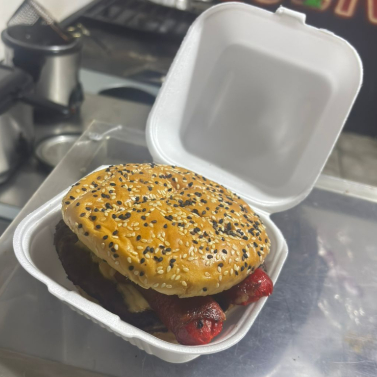 SalchiBurger Combo