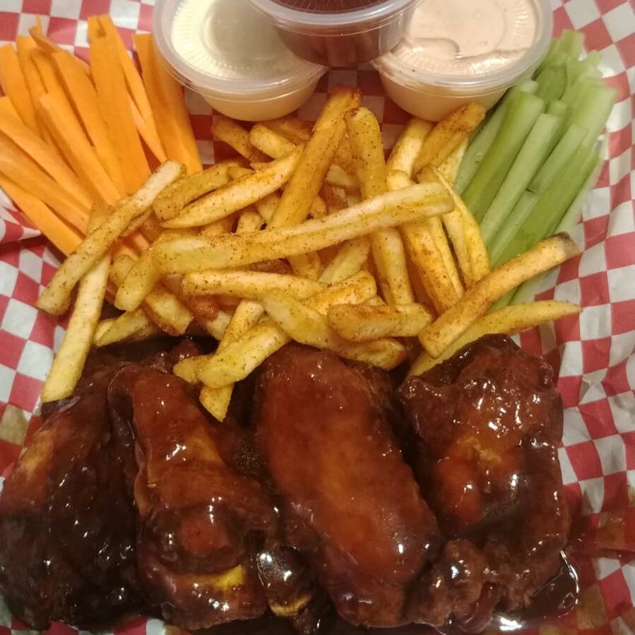 Combo 10 Alitas + Papas + Refresco + Aderezo