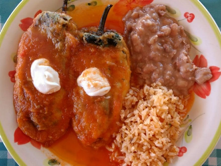 Chiles Rellenos de Queso (2 Pz)