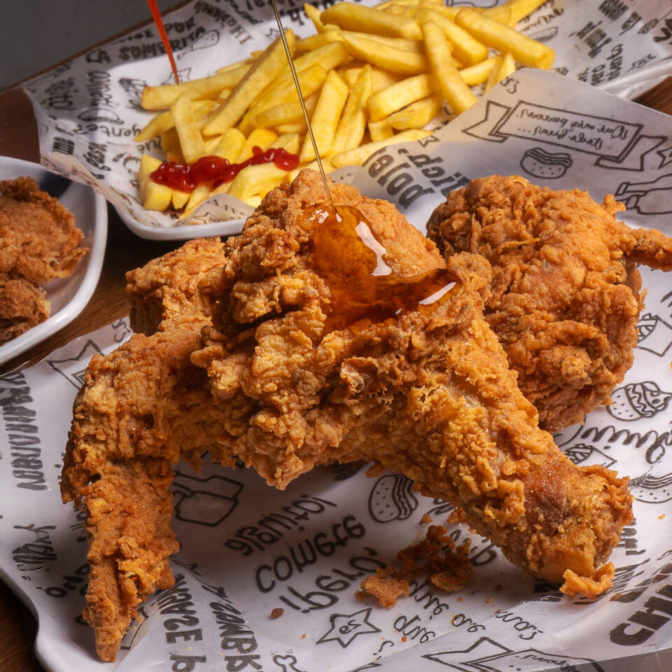 Medio Pollo Broaster + Papa a la Francesa