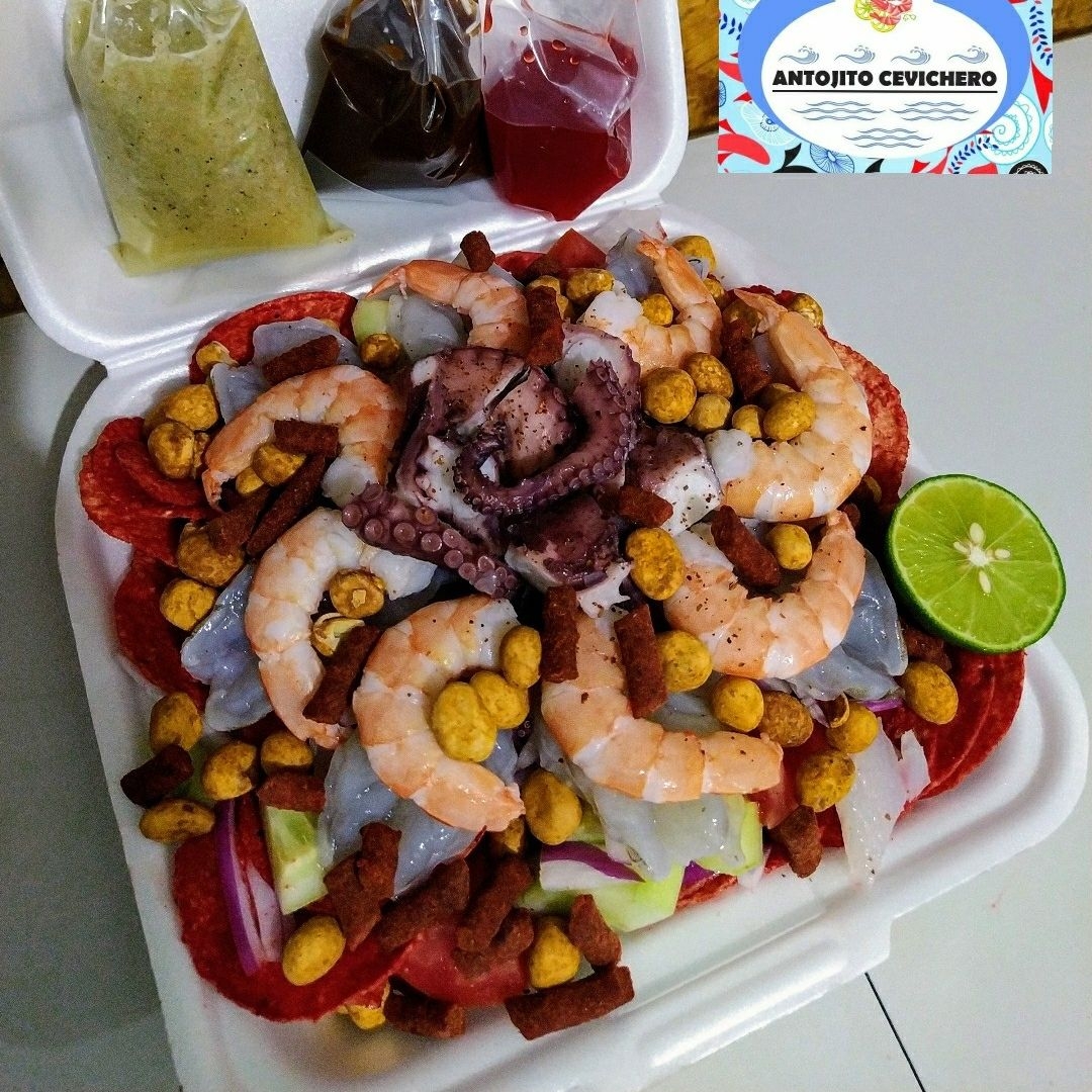 Charola de tostitos camarón y pulpo grande