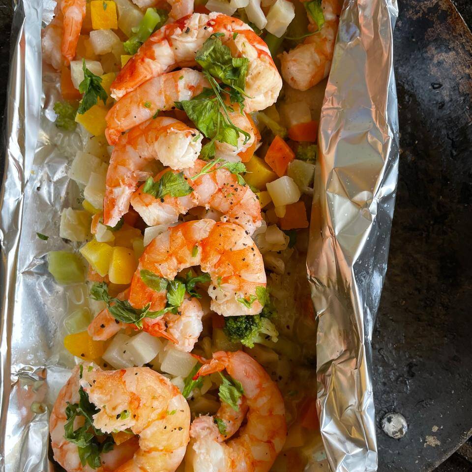 FILETE EMPAPELADO DE VERDURAS Y CAMARON