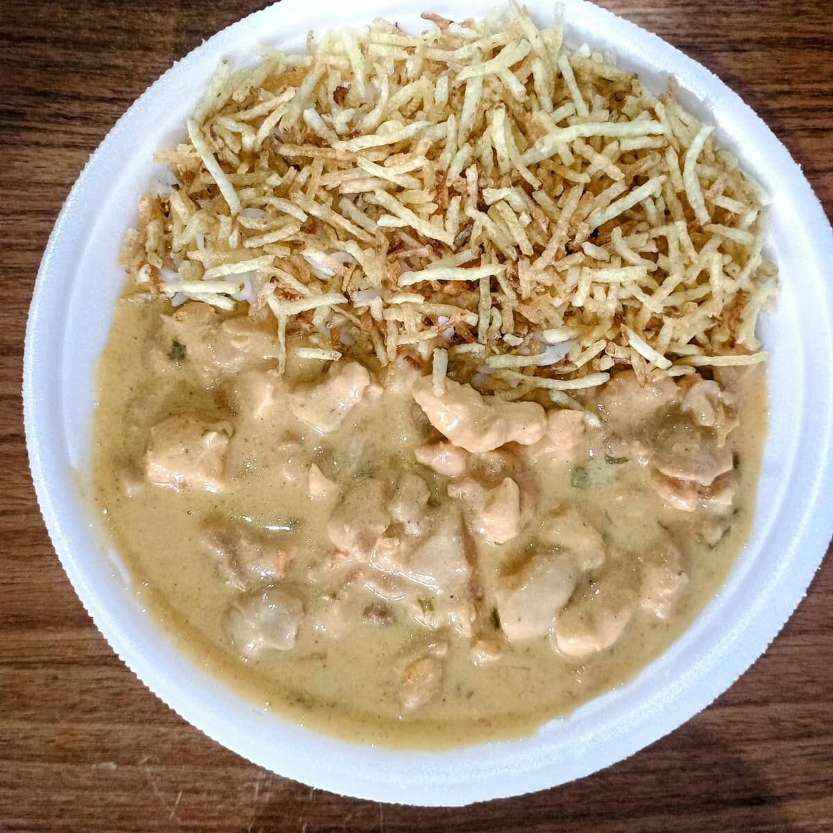 Acompanhamentos arroz e batata palha