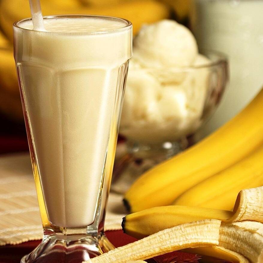Cremoso, saboroso e preparado na hora! Nosso Milk Shake de Banana é feito com sorvete de banana e leite, batidos até atingir uma textura aveludada e um sabor irresistível.
Perfeito para quem ama o sabor naturalmente doce da banana e quer uma sobremesa gelada para qualquer momento do dia.
✨ Destaques:
Super cremoso
Feito na hora
Delicioso sabor de banana