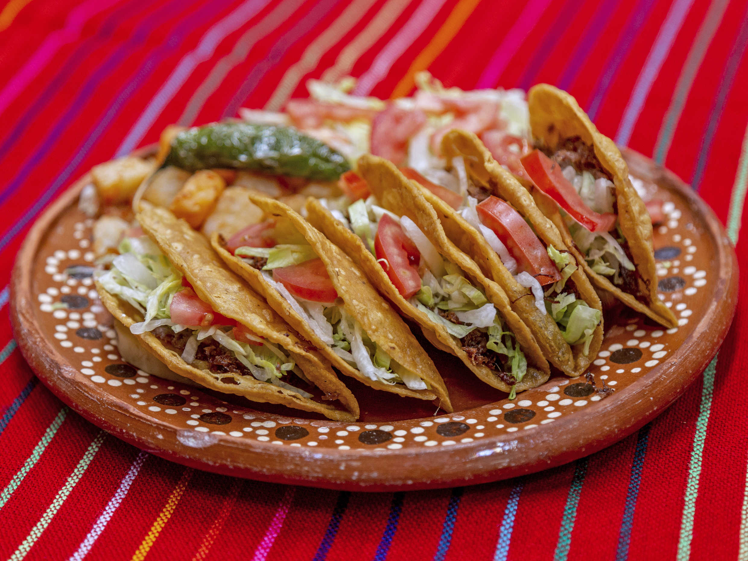 Orden de Tacos Dorados de Deshebrada