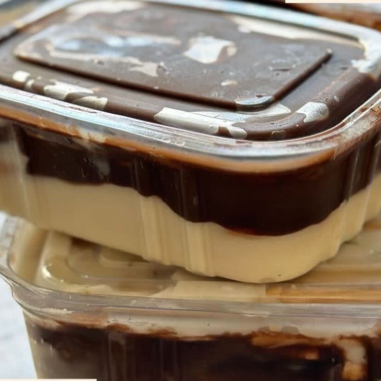 O tradicional perfeito para sua sobremesa, camada de ninho cremoso, camada de biscoito, finalizando com um chocolate 50% cacau cremoso.