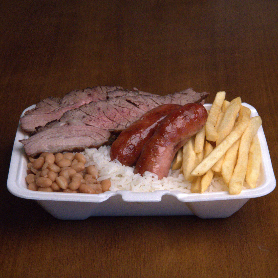 Fraldinha e Linguiça assados na brasa com Arroz soltinho, Feijão bem temperado e Fritas (800g)