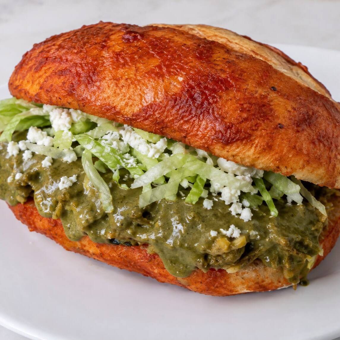 Pambazo de Mole verde
