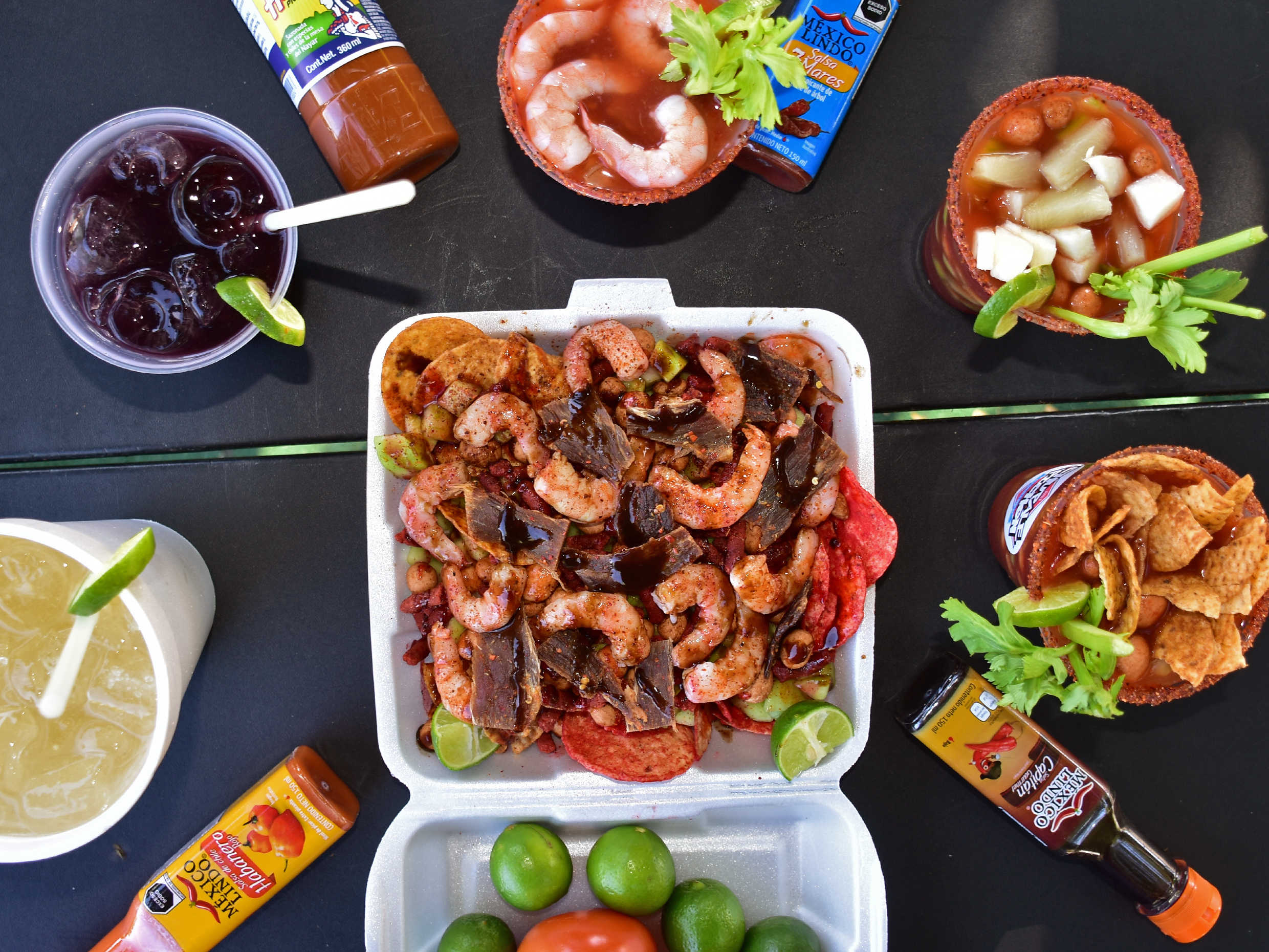 Chupale Pichon Clamatos y Uvolas