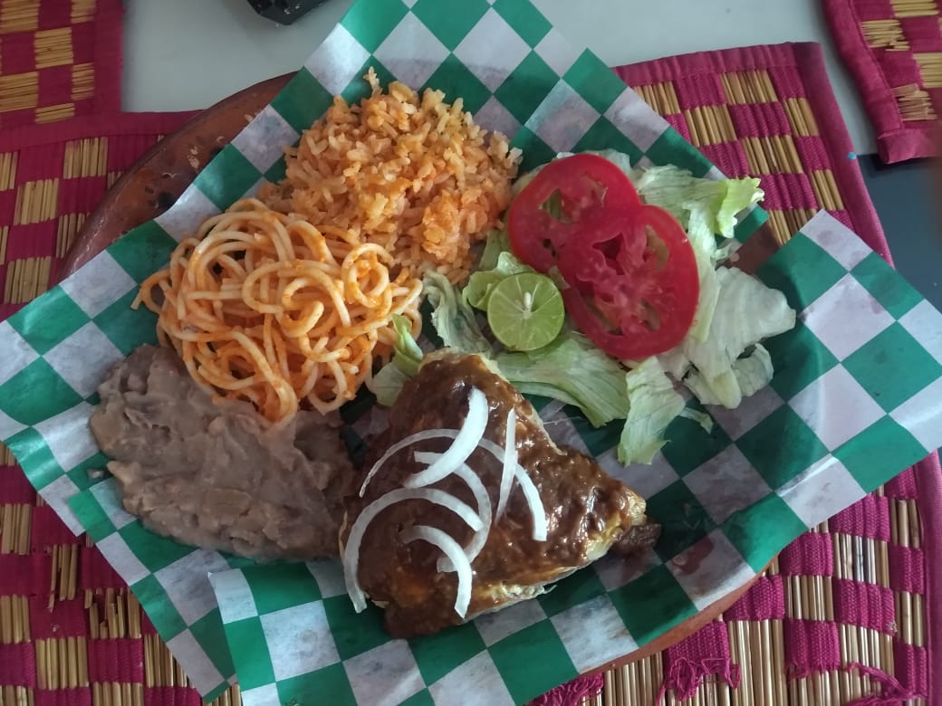 Enchiladas de Mole 3 Pz